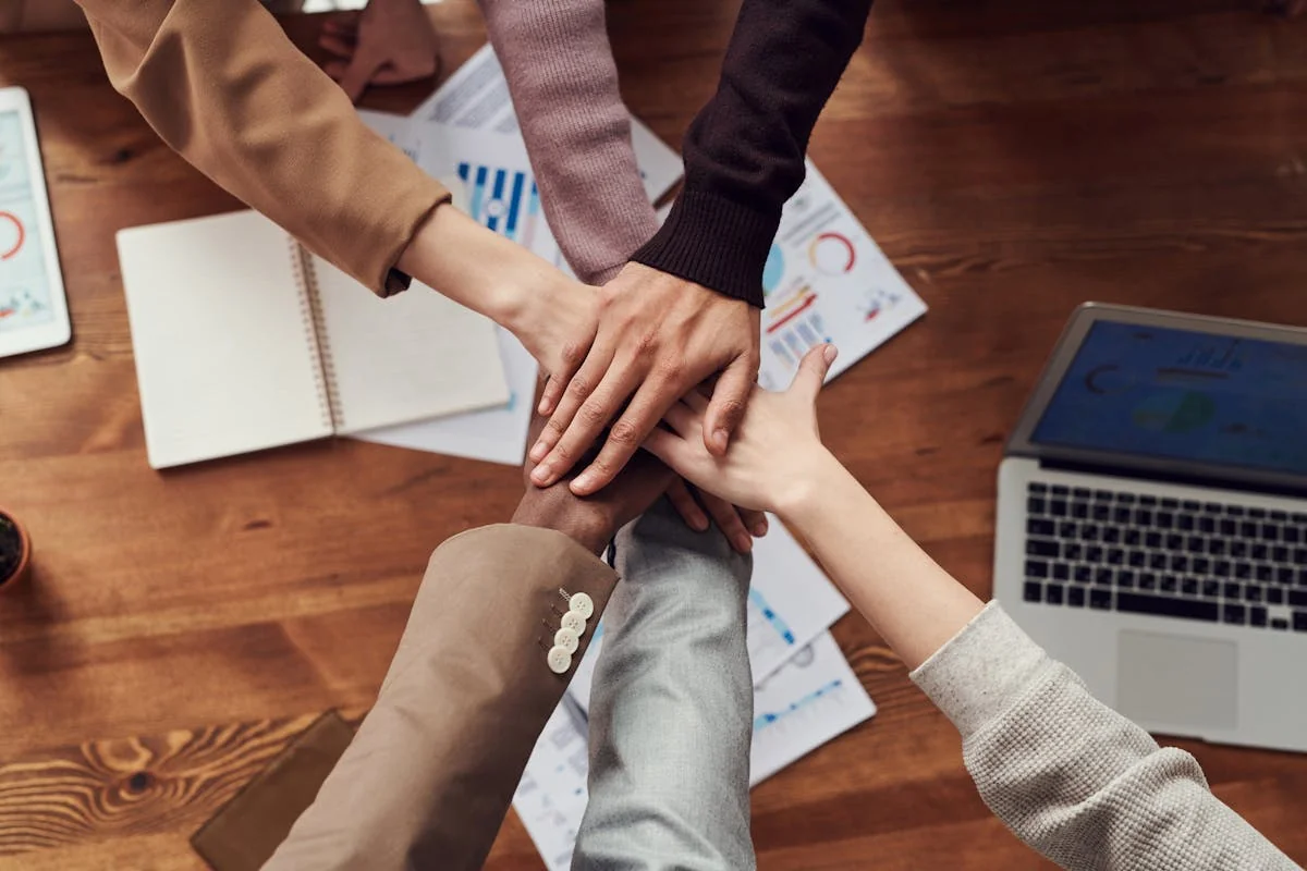Atendimento Presencial e Digital | Abertura de Empresa no Rio de Janeiro — Nubec Contabilidade Atendimento Presencial e Digital — abertura de empresa em Nova Iguaçu, Duque de Caxias e Baixada Fluminense RJ | Nubec Contabilidade